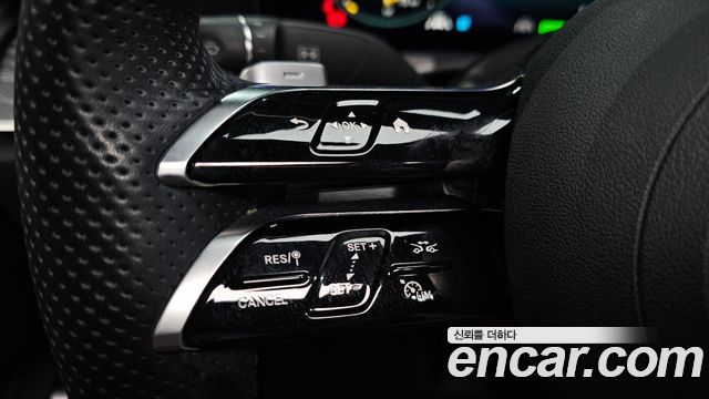 Mercedes-Benz E-Class 2022 — photo 17