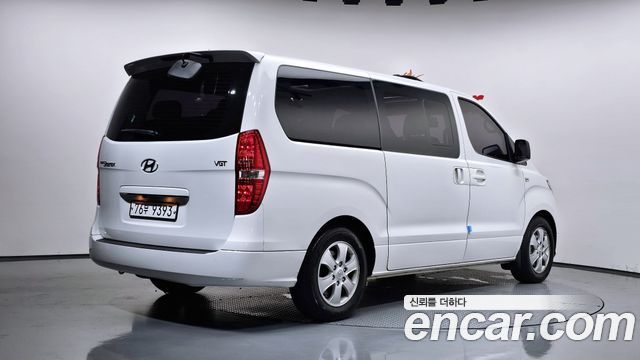 Hyundai Starex 2019 — photo 2