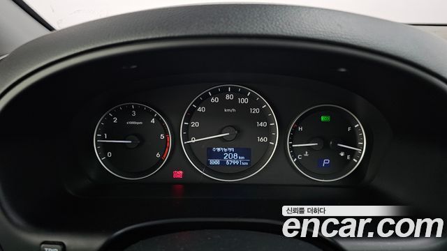 Hyundai Starex 2019 — photo 8