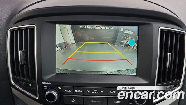 Hyundai Starex 2019 — photo 15
