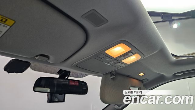 Hyundai Starex 2019 — photo 18