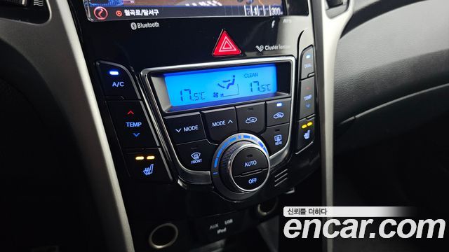 Hyundai i30 2012 — photo 15