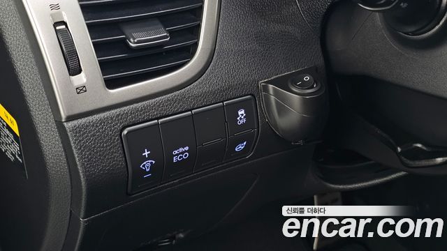 Hyundai i30 2012 — photo 17