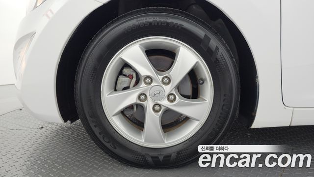 Hyundai AVANTE 2015 — photo 5