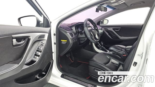 Hyundai AVANTE 2015 — photo 10