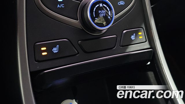 Hyundai AVANTE 2015 — photo 17
