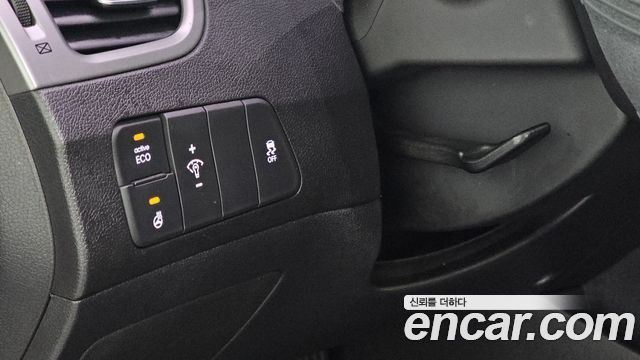 Hyundai AVANTE 2015 — photo 18
