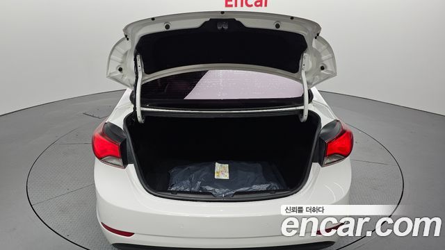 Hyundai AVANTE 2015 — photo 20