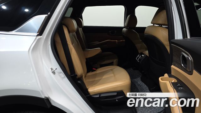 Kia Sorento 2022 — photo 16
