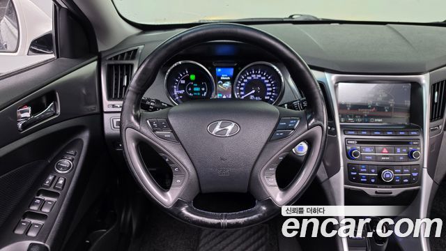 Hyundai Sonata 2014 — photo 19