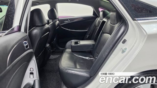 Hyundai Sonata 2014 — photo 16