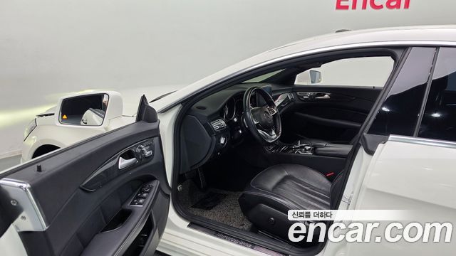Mercedes-Benz CLS-Class 2015 — photo 10