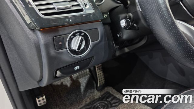 Mercedes-Benz CLS-Class 2015 — photo 12