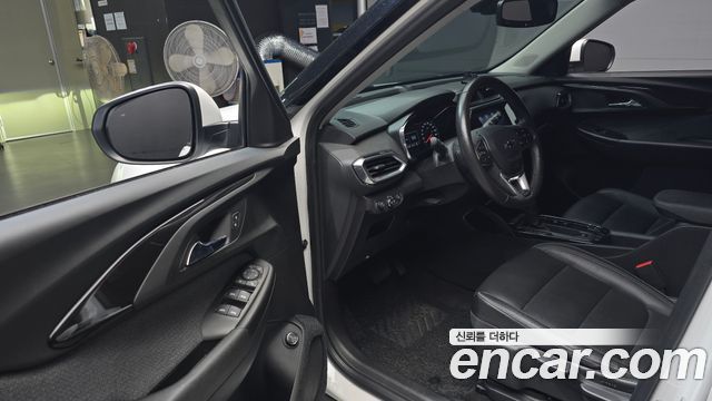 Chevrolet Korea Trailblazer 2021 — photo 13