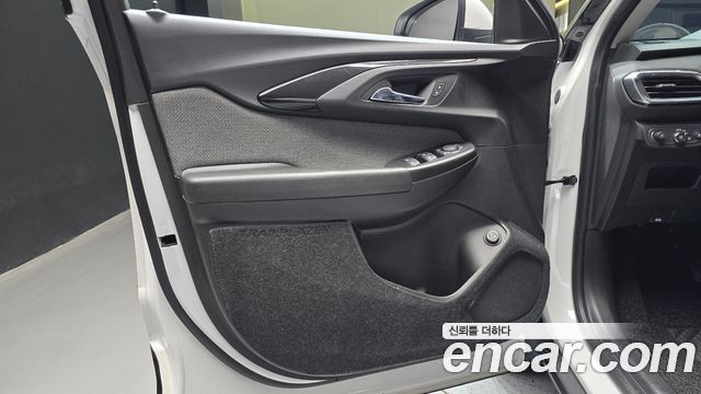 Chevrolet Korea Trailblazer 2021 — photo 14