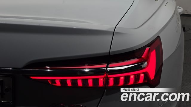 Audi A6 2020 — photo 9