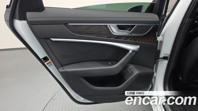 Audi A6 2020 — photo 15