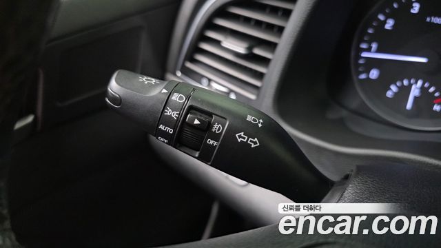 Hyundai AVANTE 2016 — photo 31