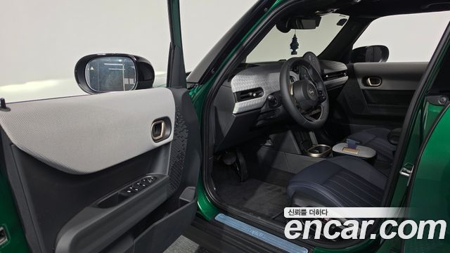 Mini Cooper 2025 — photo 13