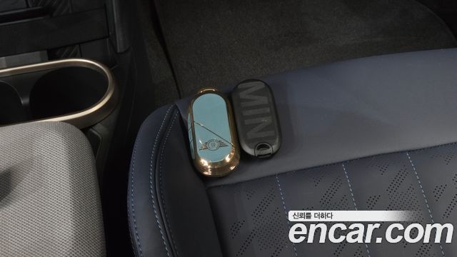 Mini Cooper 2025 — photo 20