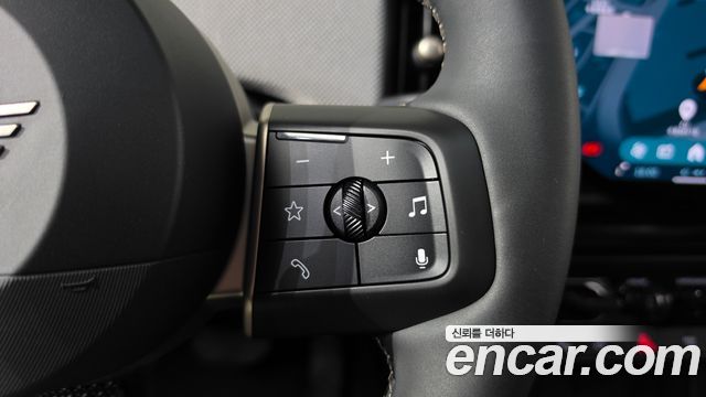 Mini Cooper 2025 — photo 22
