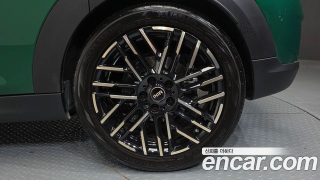 Mini Cooper 2025 — photo 7