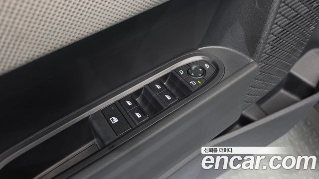 Mini Cooper 2025 — photo 29