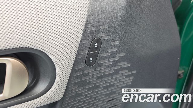 Mini Cooper 2025 — photo 36