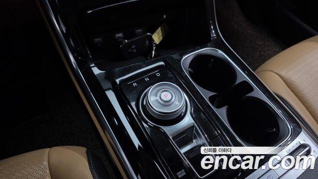 Kia Canival 2021 — photo 9