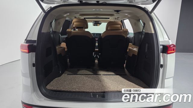 Kia Canival 2021 — photo 20