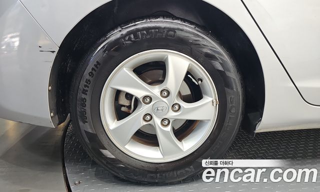 Hyundai AVANTE 2014 — photo 5