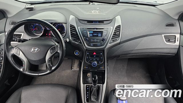 Hyundai AVANTE 2014 — photo 10