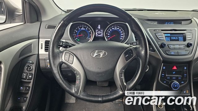 Hyundai AVANTE 2014 — photo 18