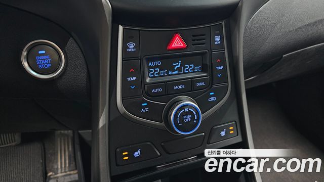 Hyundai AVANTE 2014 — photo 20
