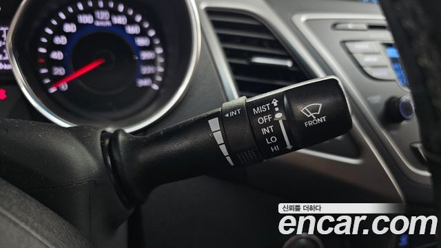 Hyundai AVANTE 2014 — photo 22