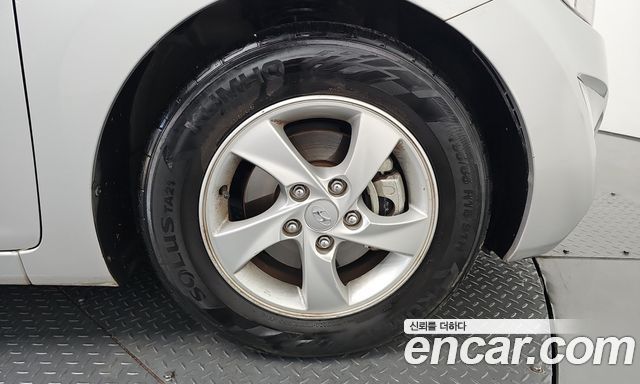 Hyundai AVANTE 2014 — photo 7