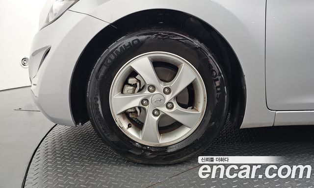 Hyundai AVANTE 2014 — photo 30