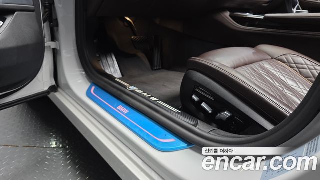 BMW 7-Series 2022 — photo 20