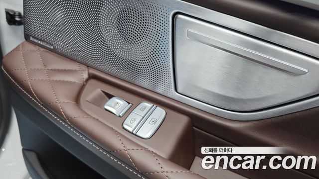 BMW 7-Series 2022 — photo 36