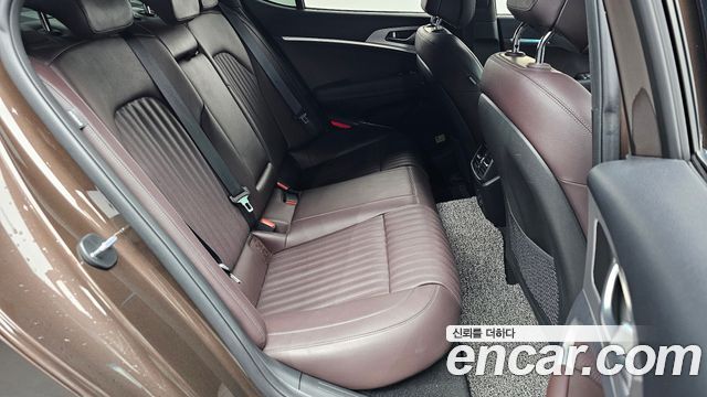 Genesis G70 2021 — photo 11