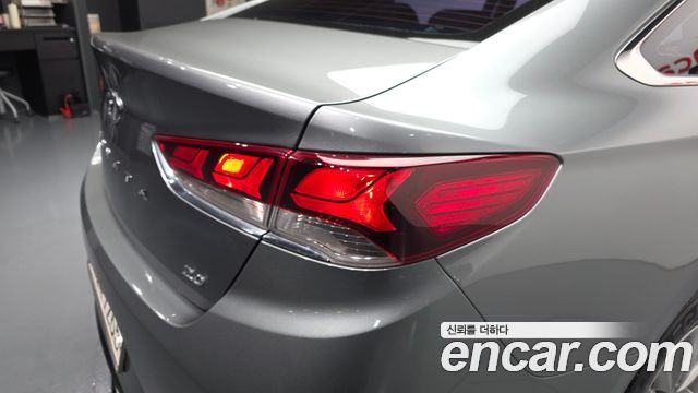 Hyundai Sonata 2018 — photo 9