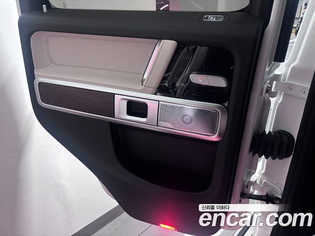 Mercedes-Benz G-Class 2026 — photo 13