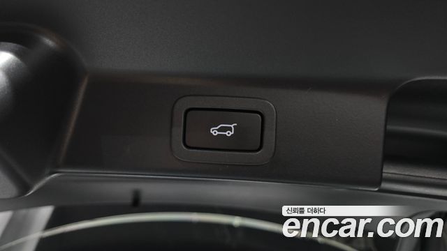 Jaguar F-PACE 2021 — photo 26
