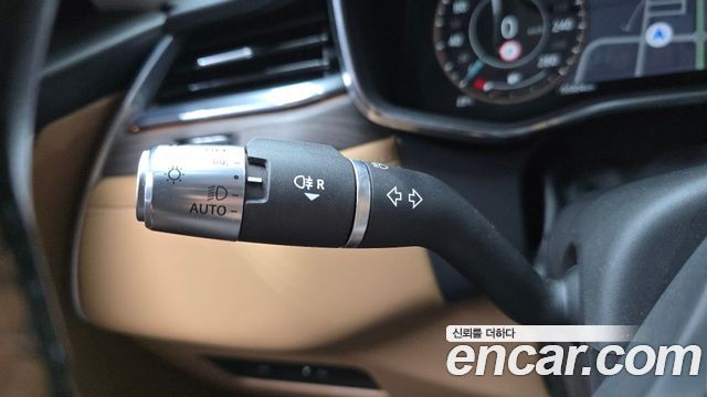 Jaguar F-PACE 2021 — photo 29