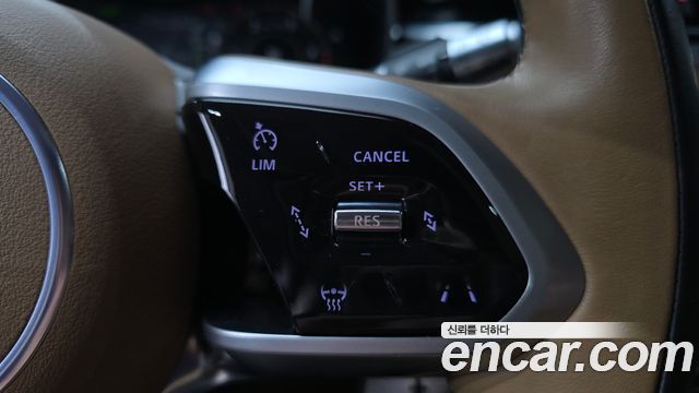 Jaguar F-PACE 2021 — photo 32