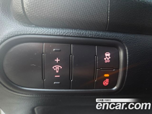 Kia K3 2016 — photo 12