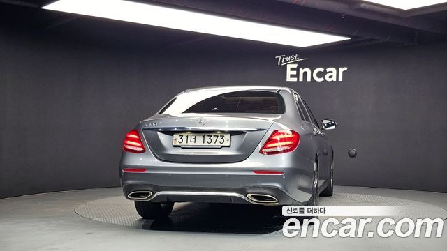 Mercedes-Benz E-Class 2019 — photo 4