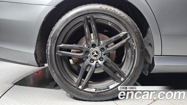 Mercedes-Benz E-Class 2019 — photo 5