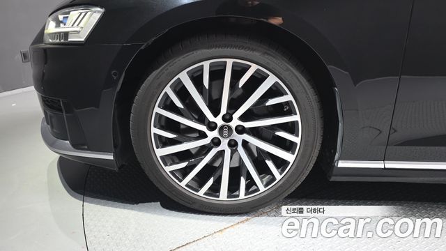 Audi A8 2021 — photo 5