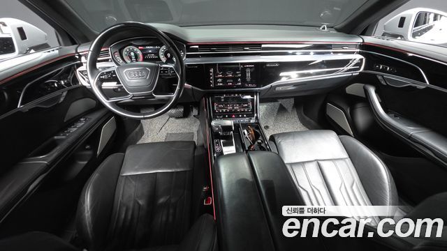 Audi A8 2021 — photo 7